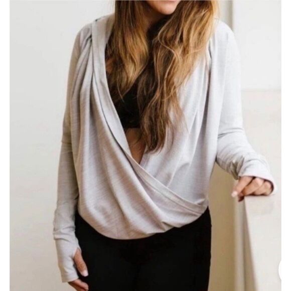 ZYIA Active Haze Silver Gray Twisted Front Yoga Shawl Size M - Picture 1 of 6